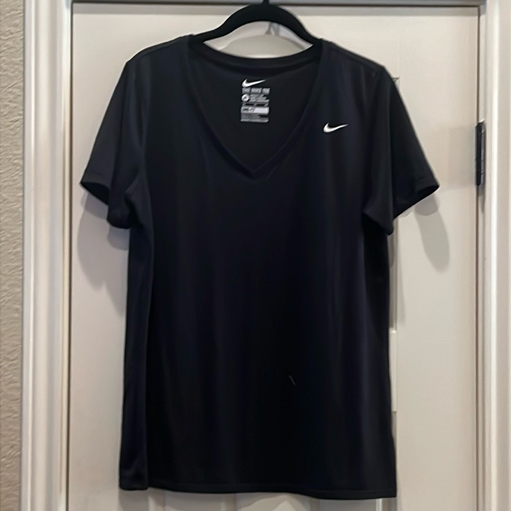 NIKE TEE